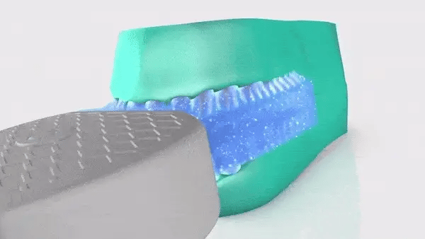 Charger la vidéo : &lt;p&gt;Notre &lt;strong&gt;brosse à dents électrique &lt;/strong&gt;en forme d&#39;un U s&#39;adapte parfaitement à vos dents. Sa forme innovante est conçue pour s&#39;adapter à toutes les dentitions.&lt;br/&gt;&lt;br/&gt;Ainsi, l&#39;appareil ne néglige aucune dent et aucun interstice pour vous donner un sourire digne d&#39;une célébrité.&lt;/p&gt;